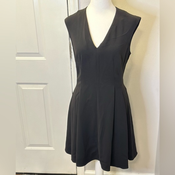Theory Black Sleeveless Dress women’s Size 6 - Picture 13 of 13